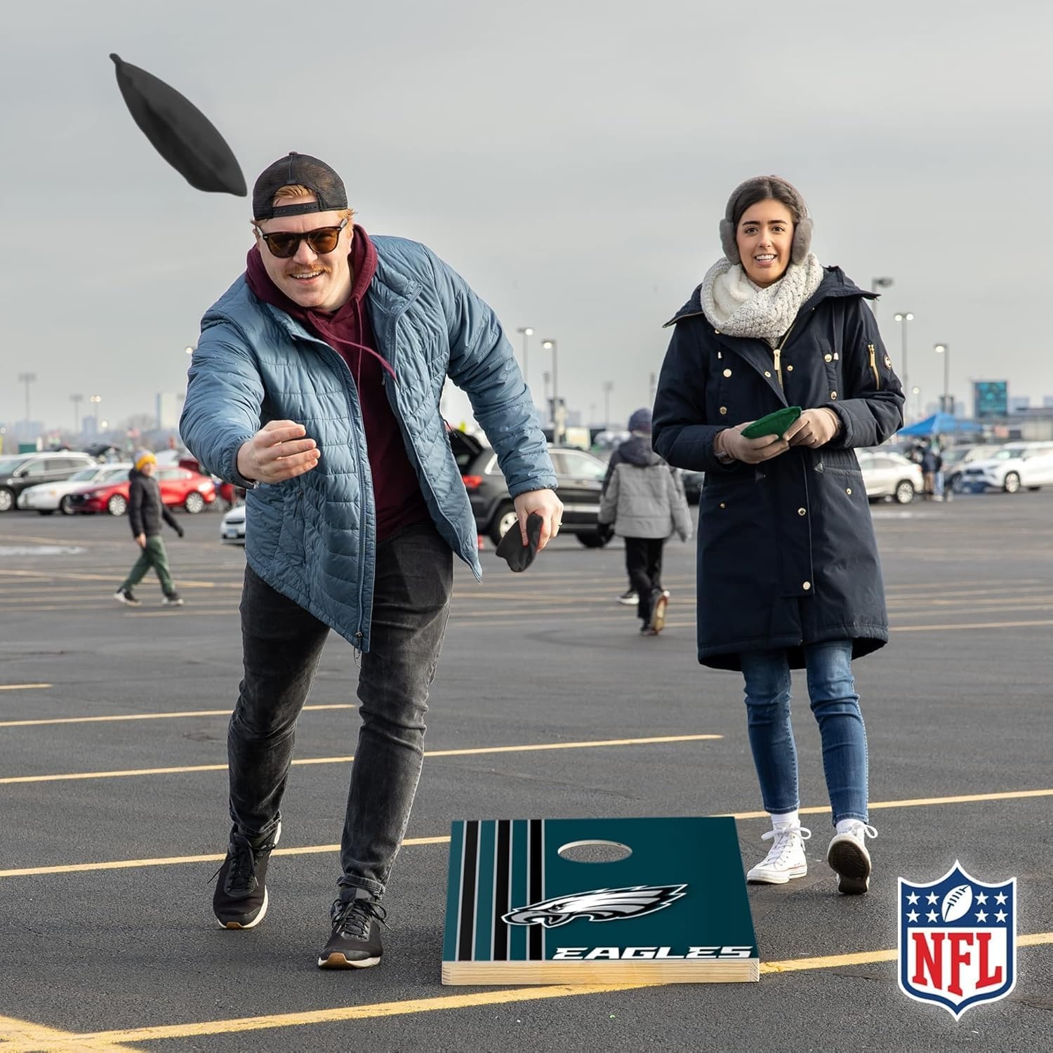 NFL 2′ x 3′ Solid Wood Cornhole Set with Direct Print HD Team Graphics – Great Gift for Any Football Fan  Bean Bag Toss Family Outdoor Games(Philadelphia Eagles)
