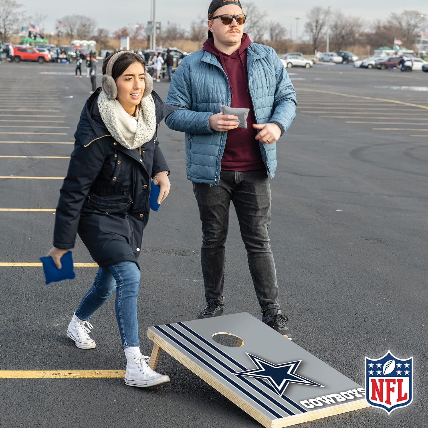 NFL 2′ x 3′ Solid Wood Cornhole Set with Direct Print HD Team Graphics – Great Gift for Any Football Fan  Bean Bag Toss Family Outdoor Games(Dallas Cowboys)