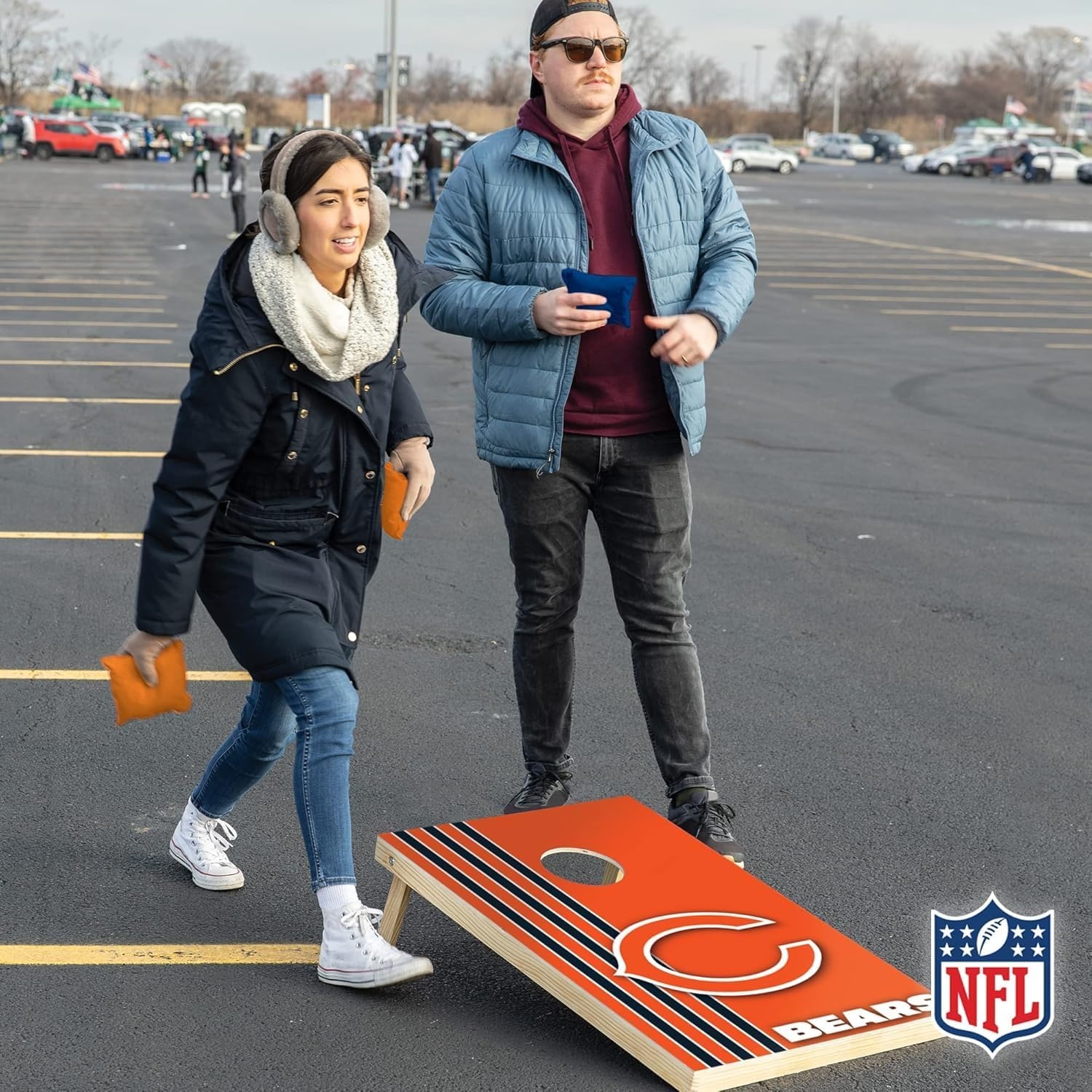 NFL 2′ x 3′ Solid Wood Cornhole Set with Direct Print HD Team Graphics – Great Gift for Any Football Fan  Bean Bag Toss Family Outdoor Games(Chicago Bears)
